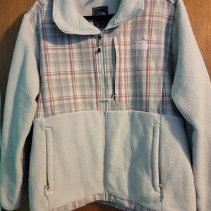 The North Face Women's Denali Fleece jacket, Gray with pink/gray plaid